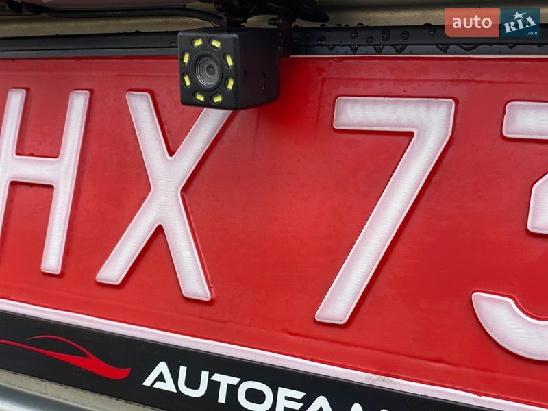 Хэтчбек Volkswagen Golf 2010 в Староконстантинове