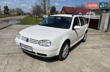 Універсал Volkswagen Golf 2003 в Кілії