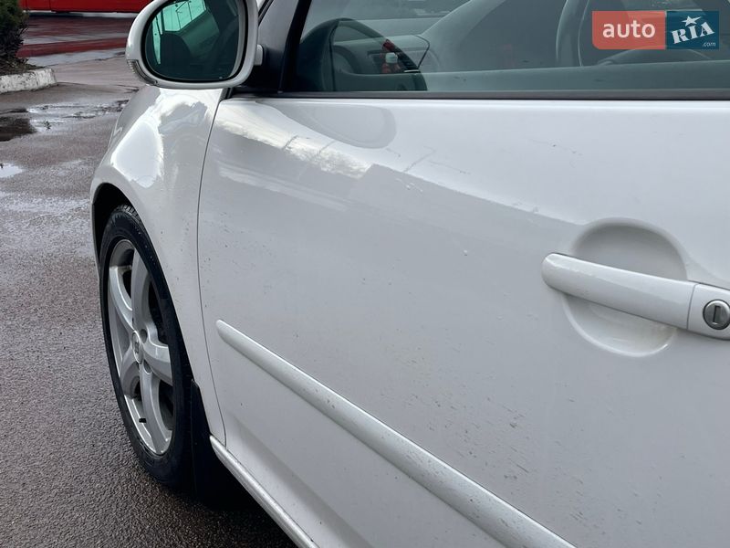 Хэтчбек Volkswagen Golf 2009 в Житомире