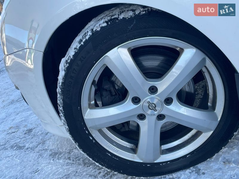 Хэтчбек Volkswagen Golf 2009 в Житомире