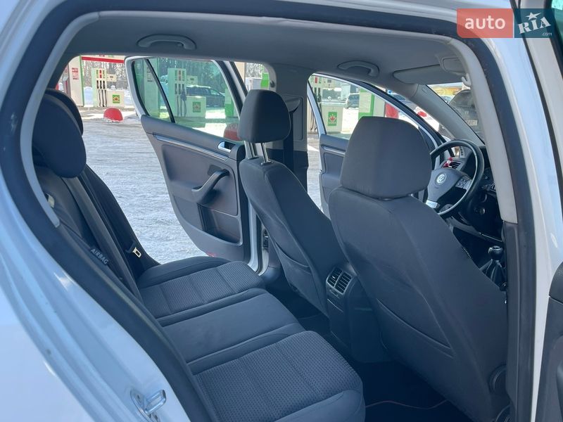 Хэтчбек Volkswagen Golf 2009 в Житомире