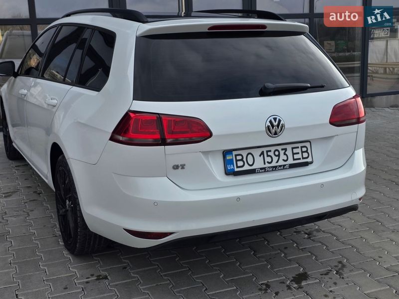 Универсал Volkswagen Golf 2014 в Тернополе