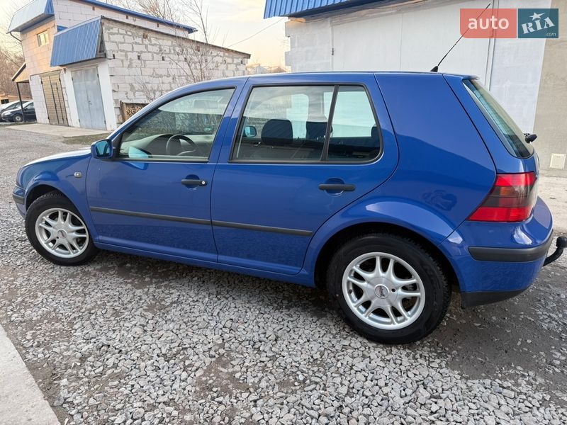 Хэтчбек Volkswagen Golf 2000 в Нежине