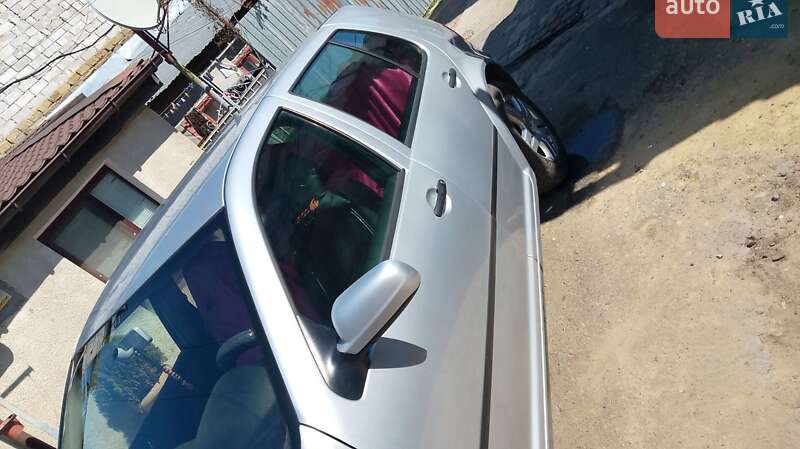 Volkswagen Golf 2003