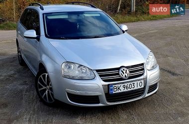 Універсал Volkswagen Golf 2008 в Сарнах