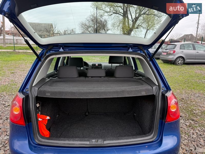 Хэтчбек Volkswagen Golf 2006 в Березане