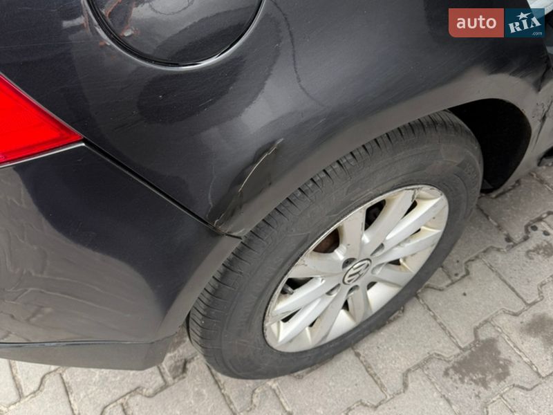 Хэтчбек Volkswagen Golf 2009 в Киеве