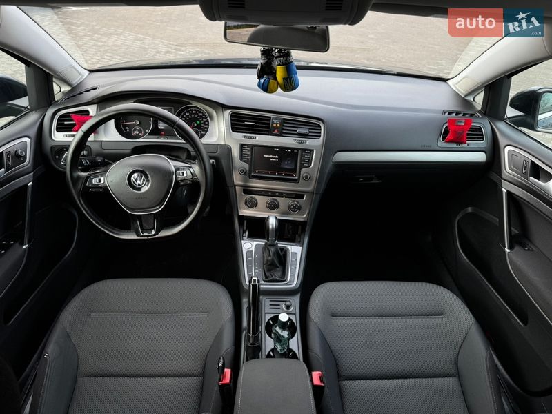 Универсал Volkswagen Golf 2015 в Киеве