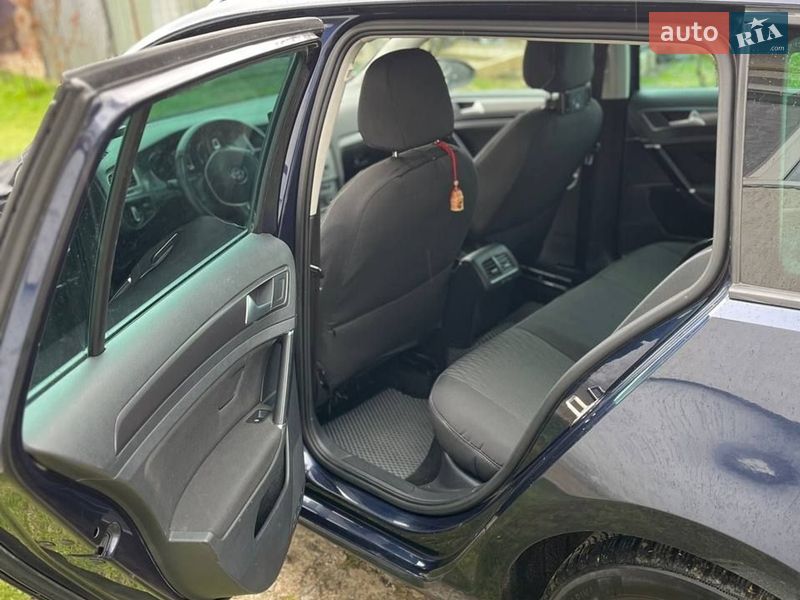 Универсал Volkswagen Golf 2015 в Львове