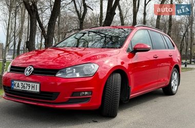 Универсал Volkswagen Golf 2015 в Киеве
