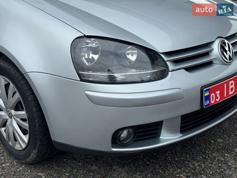 Хэтчбек Volkswagen Golf 2008 в Ахтырке