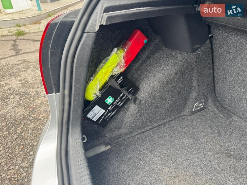 Хэтчбек Volkswagen Golf 2008 в Ахтырке