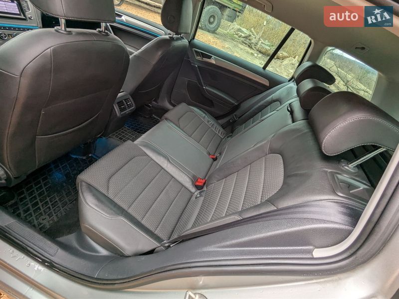 Универсал Volkswagen Golf 2014 в Обухове