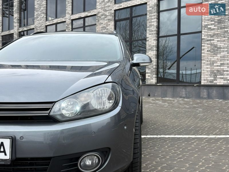 Универсал Volkswagen Golf 2009 в Житомире