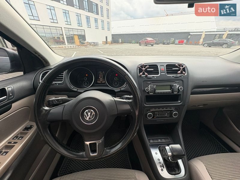 Универсал Volkswagen Golf 2009 в Житомире