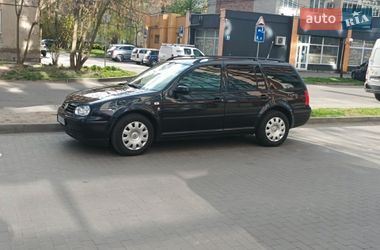 Універсал Volkswagen Golf 2002 в Луцьку