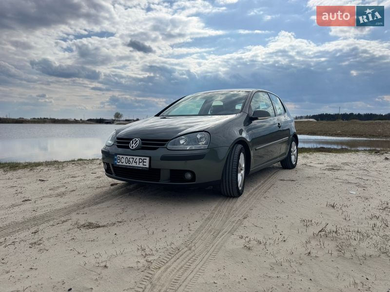 Volkswagen Golf 2004