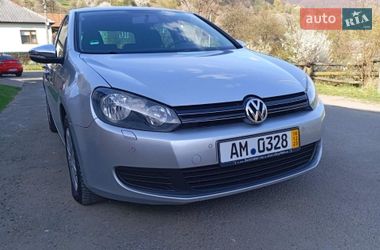 Хэтчбек Volkswagen Golf 2009 в Сваляве