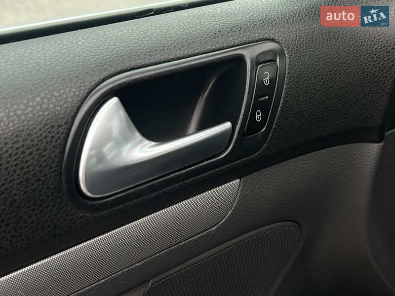 Универсал Volkswagen Golf 2008 в Каменском