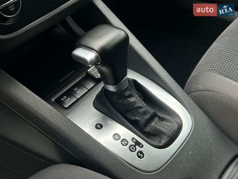 Универсал Volkswagen Golf 2008 в Каменском