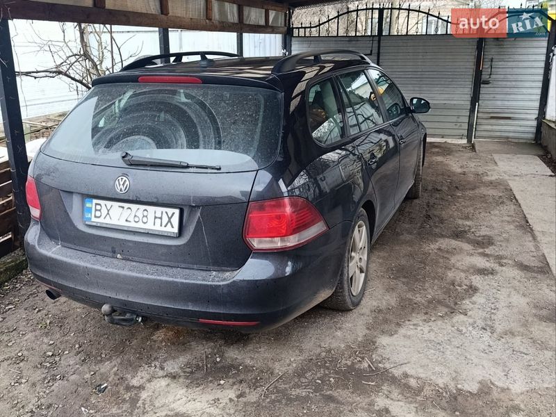 Универсал Volkswagen Golf 2009 в Староконстантинове