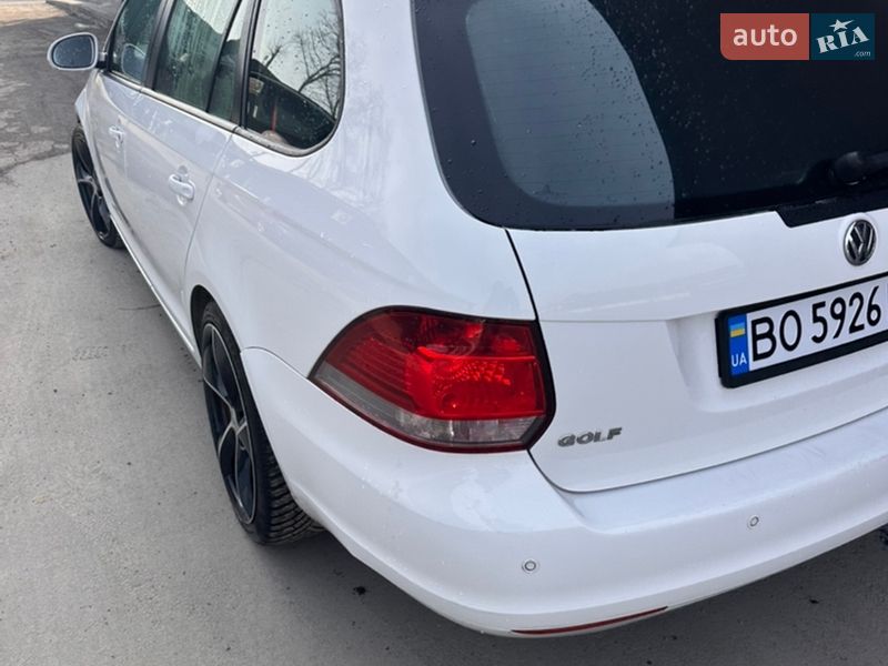 Универсал Volkswagen Golf 2009 в Збараже