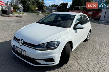 Хэтчбек Volkswagen Golf 2018 в Киеве