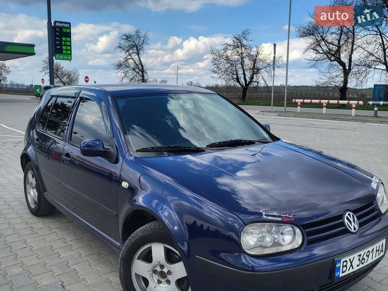 Volkswagen Golf 2000