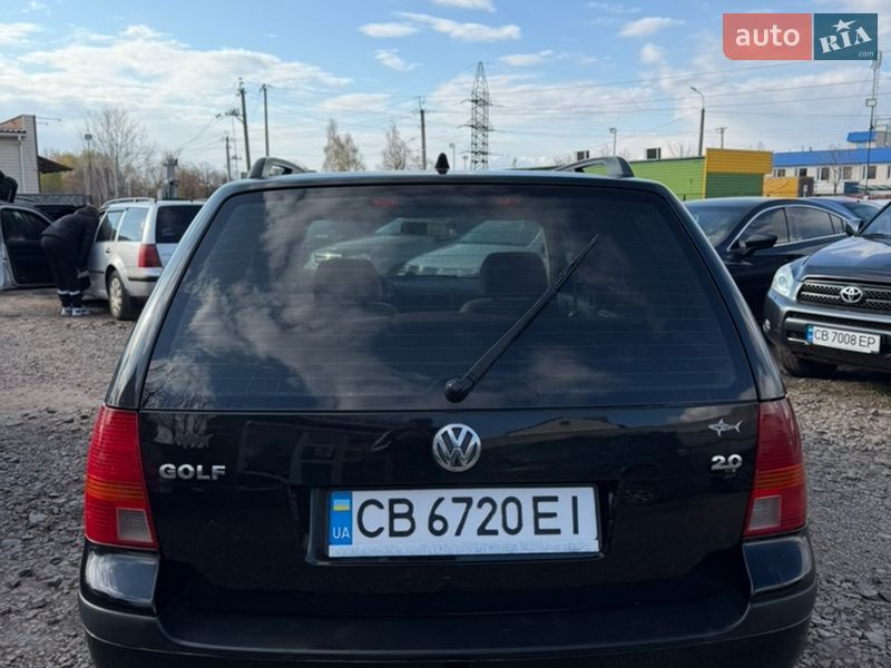 Универсал Volkswagen Golf 2001 в Чернигове