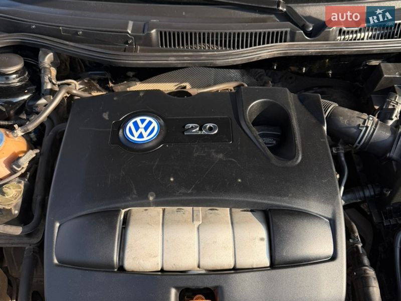 Универсал Volkswagen Golf 2001 в Чернигове