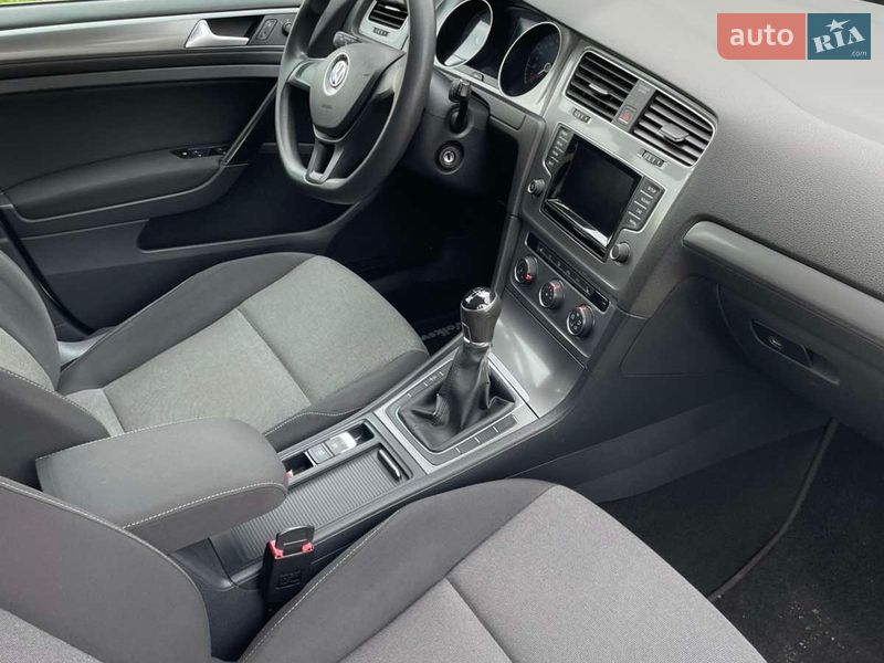 Универсал Volkswagen Golf 2014 в Богодухове