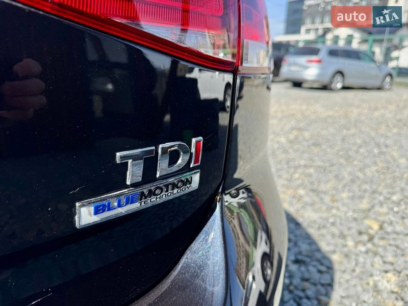 Хэтчбек Volkswagen Golf 2017 в Черновцах