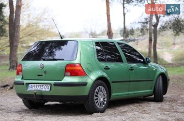 Хэтчбек Volkswagen Golf 1999 в Павлограде
