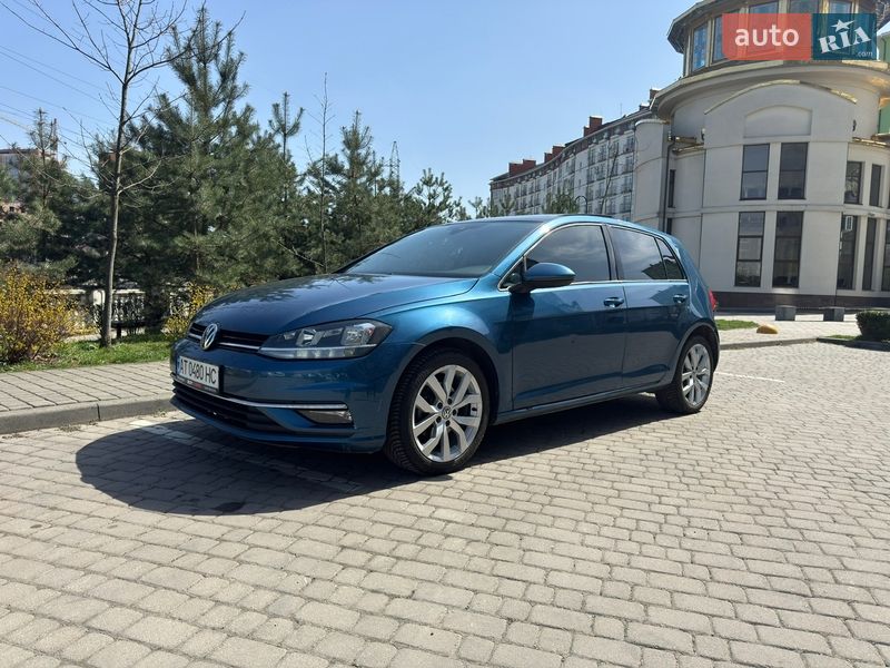 Хэтчбек Volkswagen Golf 2019 в Ивано-Франковске