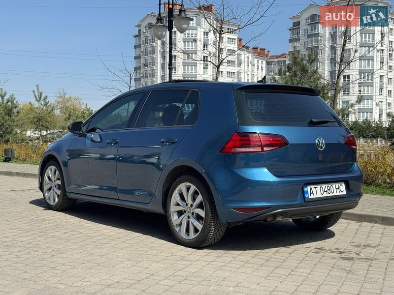 Хэтчбек Volkswagen Golf 2019 в Ивано-Франковске