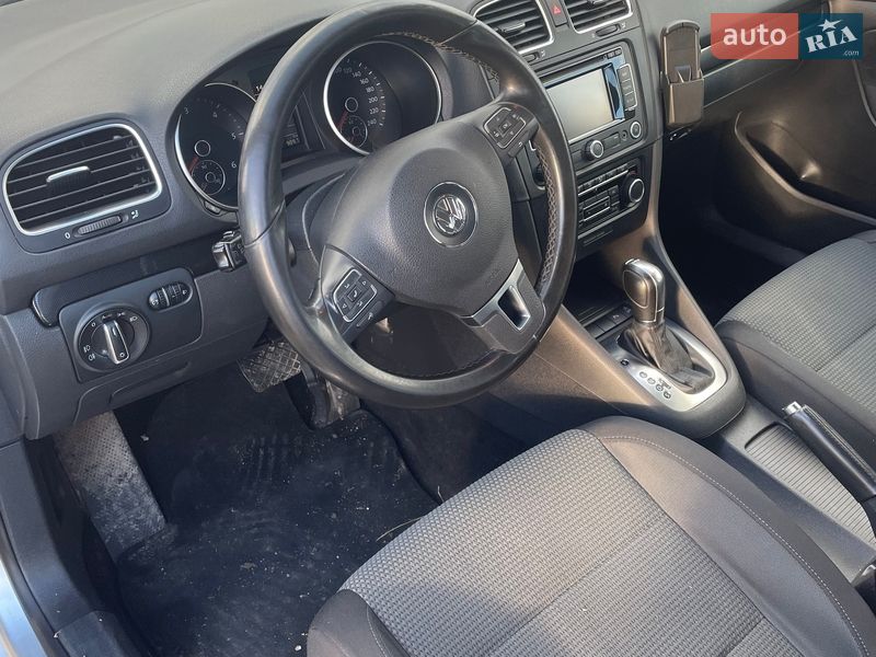 Универсал Volkswagen Golf 2010 в Виннице