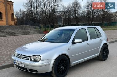 Хетчбек Volkswagen Golf 2001 в Шостці