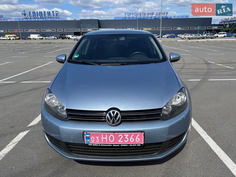 Хэтчбек Volkswagen Golf 2011 в Днепре