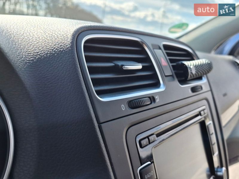 Хэтчбек Volkswagen Golf 2011 в Днепре