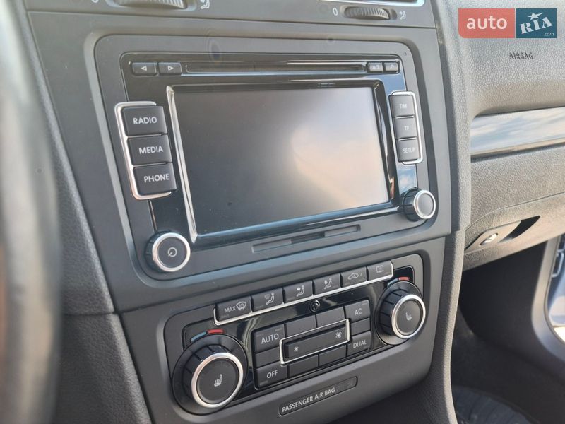 Хэтчбек Volkswagen Golf 2011 в Днепре