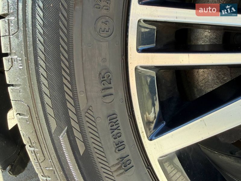 Хэтчбек Volkswagen Golf 2016 в Киеве