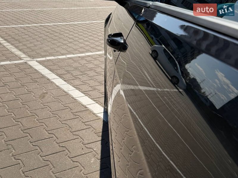 Хэтчбек Volkswagen Golf 2016 в Киеве