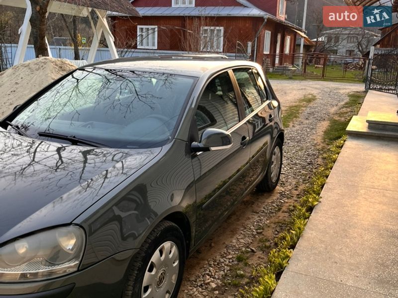 Хэтчбек Volkswagen Golf 2003 в Верховине