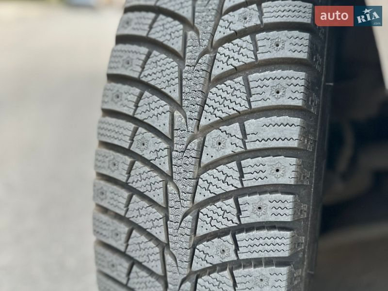 Хэтчбек Volkswagen Golf 2007 в Ровно