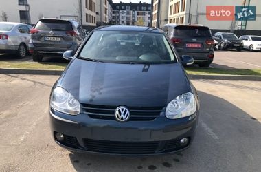 Хетчбек Volkswagen Golf 2008 в Рівному