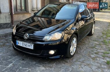 Хетчбек Volkswagen Golf 2012 в Бузовій