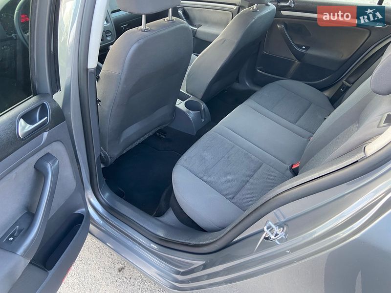 Хэтчбек Volkswagen Golf 2007 в Корсуне-Шевченковском