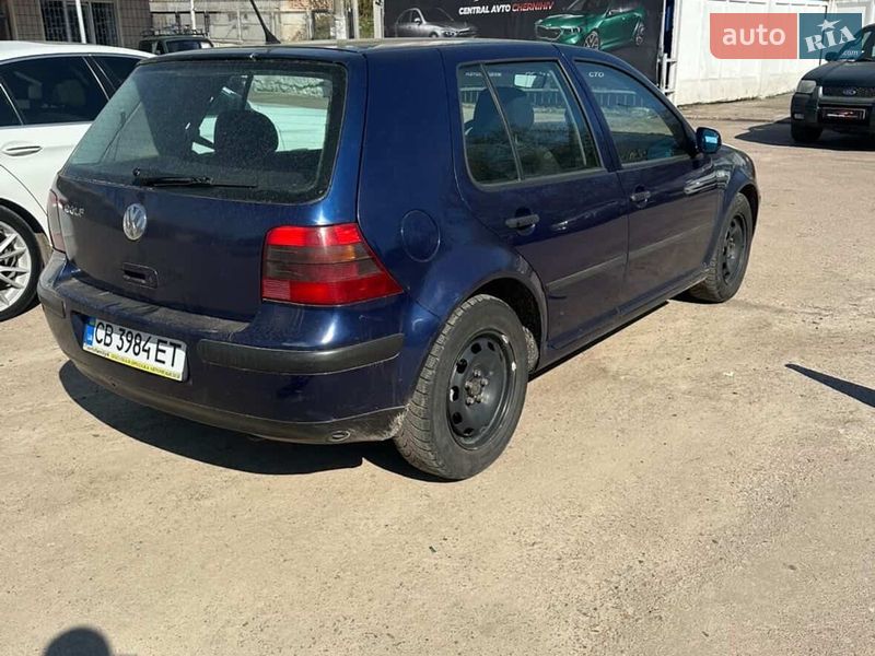 Volkswagen Golf 2000