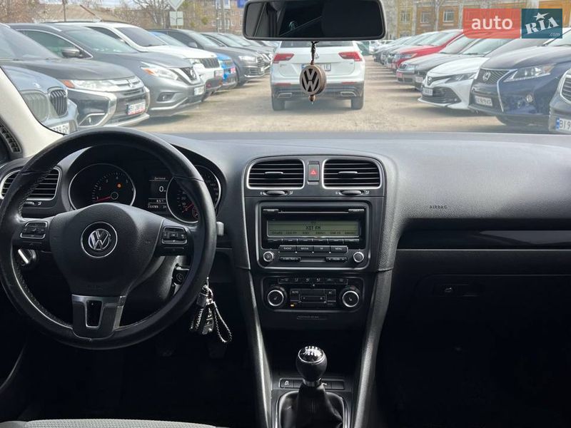 Универсал Volkswagen Golf 2010 в Полтаве