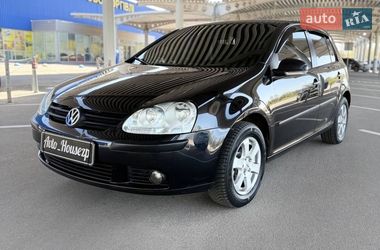 Хетчбек Volkswagen Golf 2005 в Запоріжжі